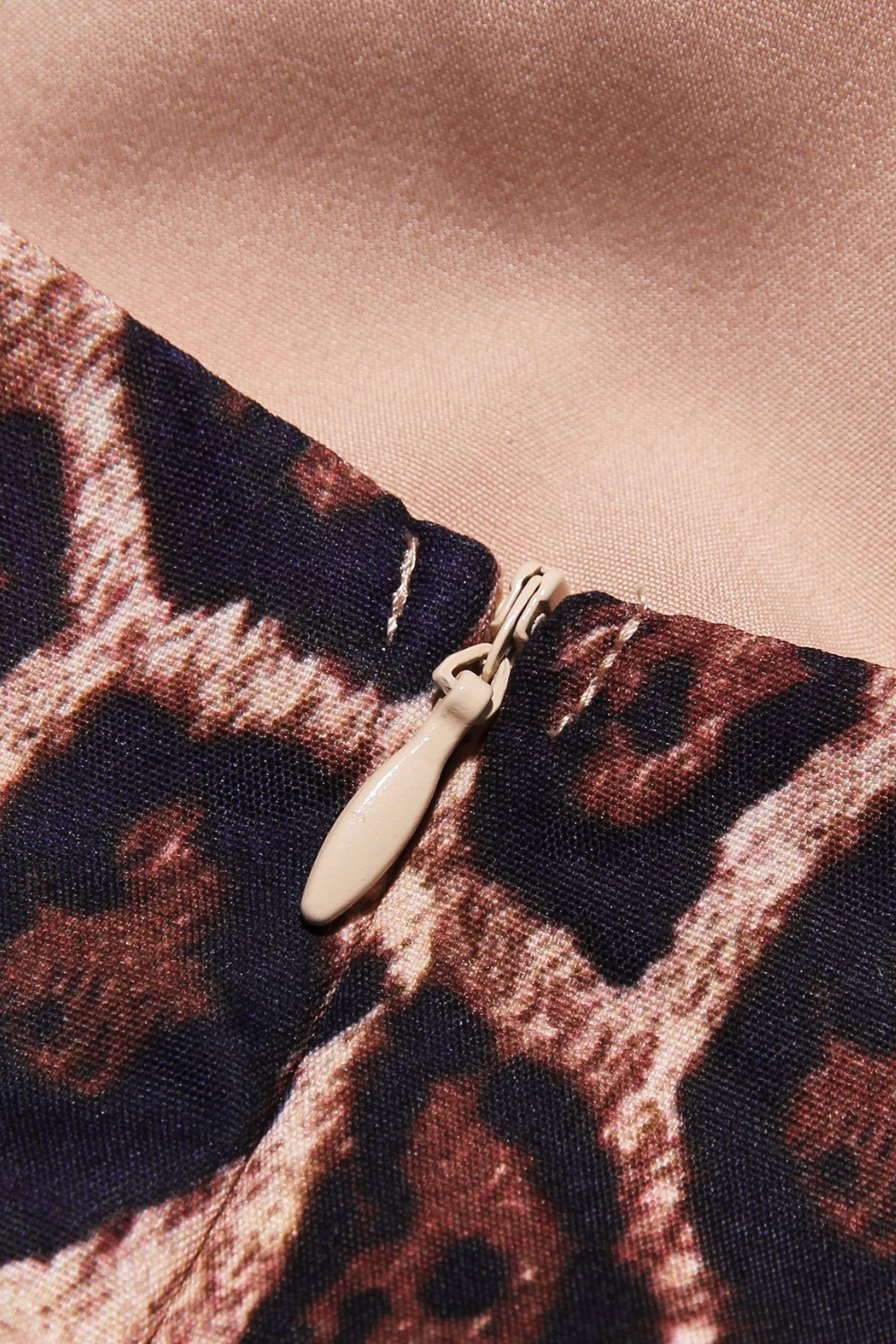 Mini Leopar Desenli Kloş Elbise – Kahverengi