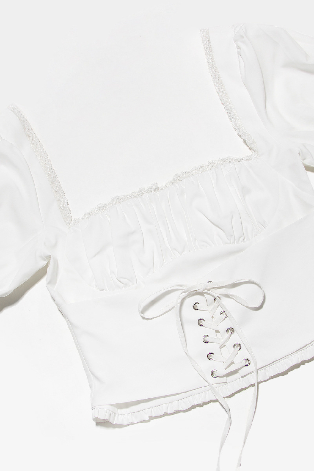 Korse Detaylı Fırfırlı Balon Kol Kısa Bluz – Beyaz