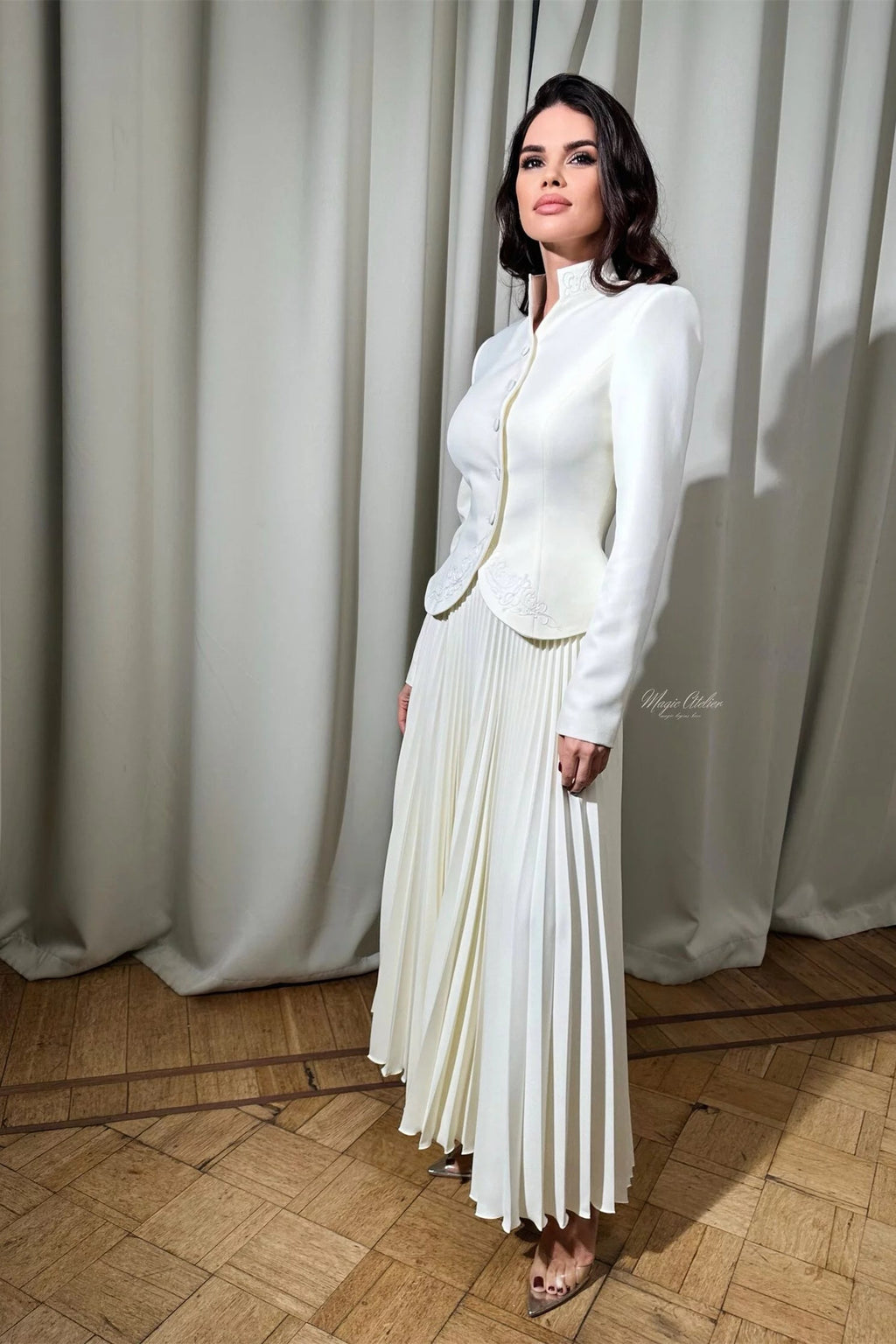 Christine Nakışlı Pileli Etek Takımı