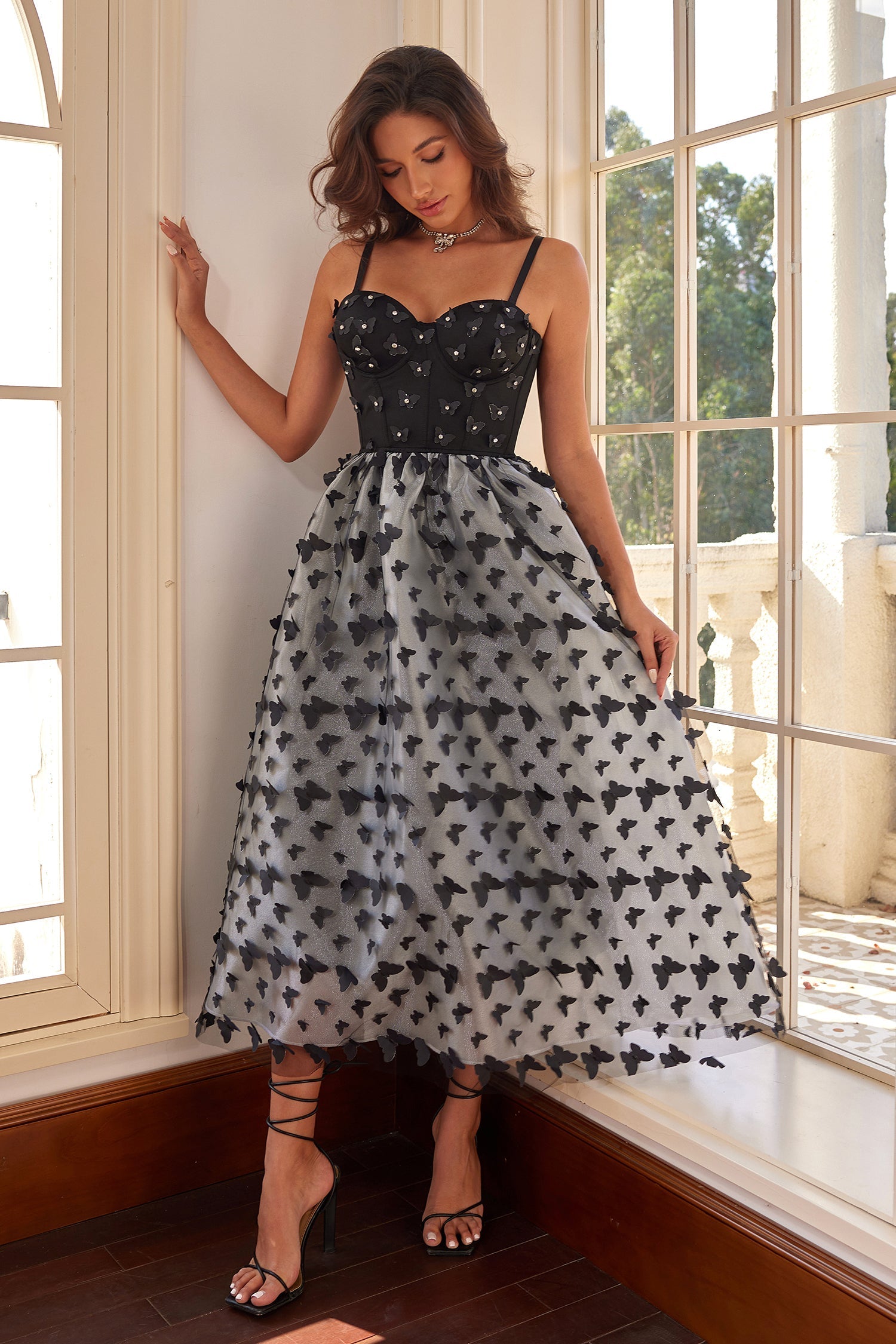 Galina Siyah Kelebek Aplikeli Midi Elbise