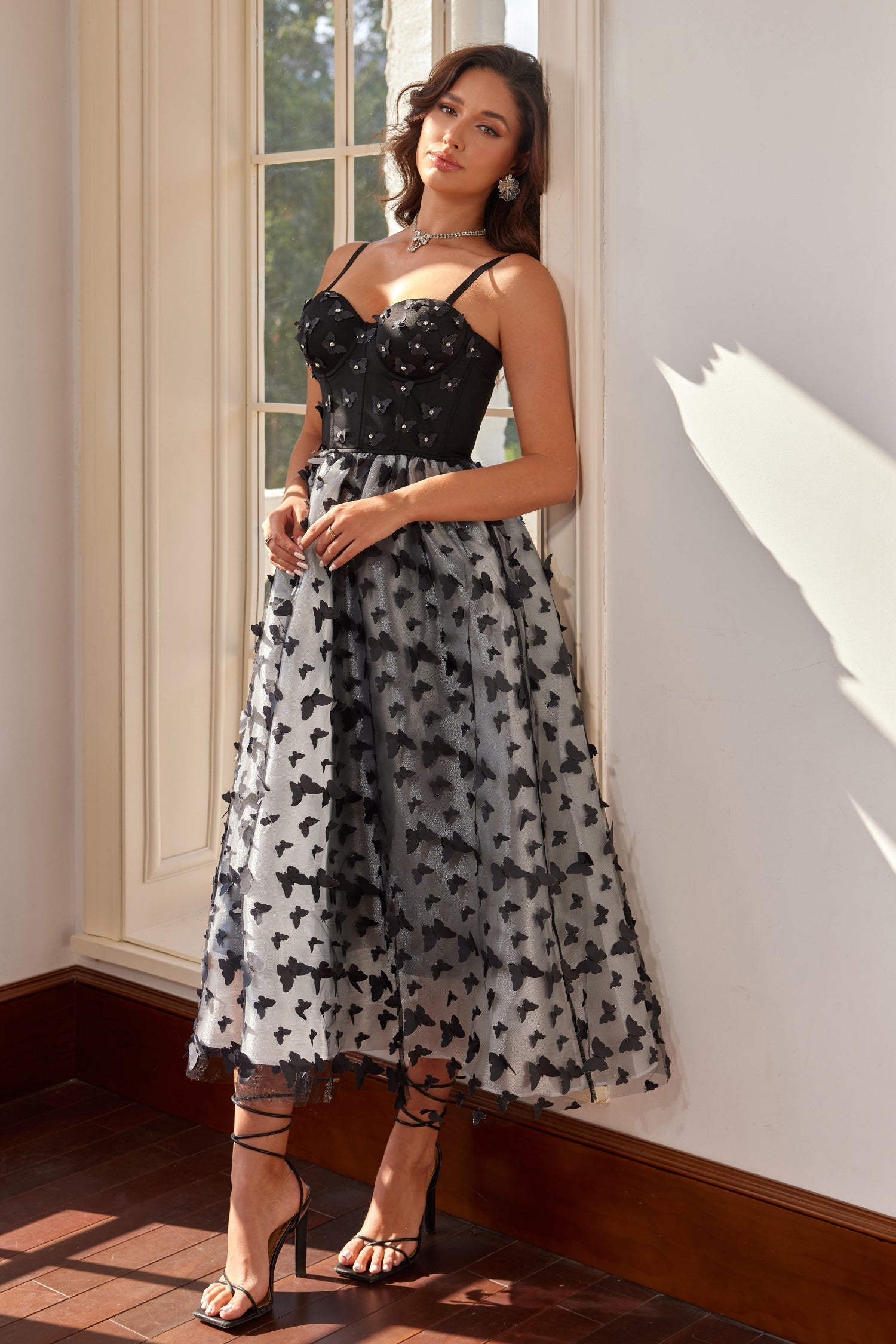 Galina Siyah Kelebek Aplikeli Midi Elbise