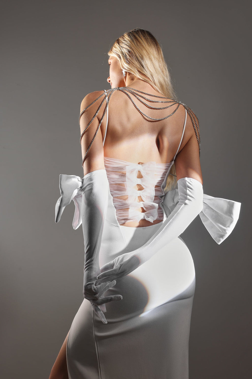 Kadife Taş Detaylı Zincirli Elbise