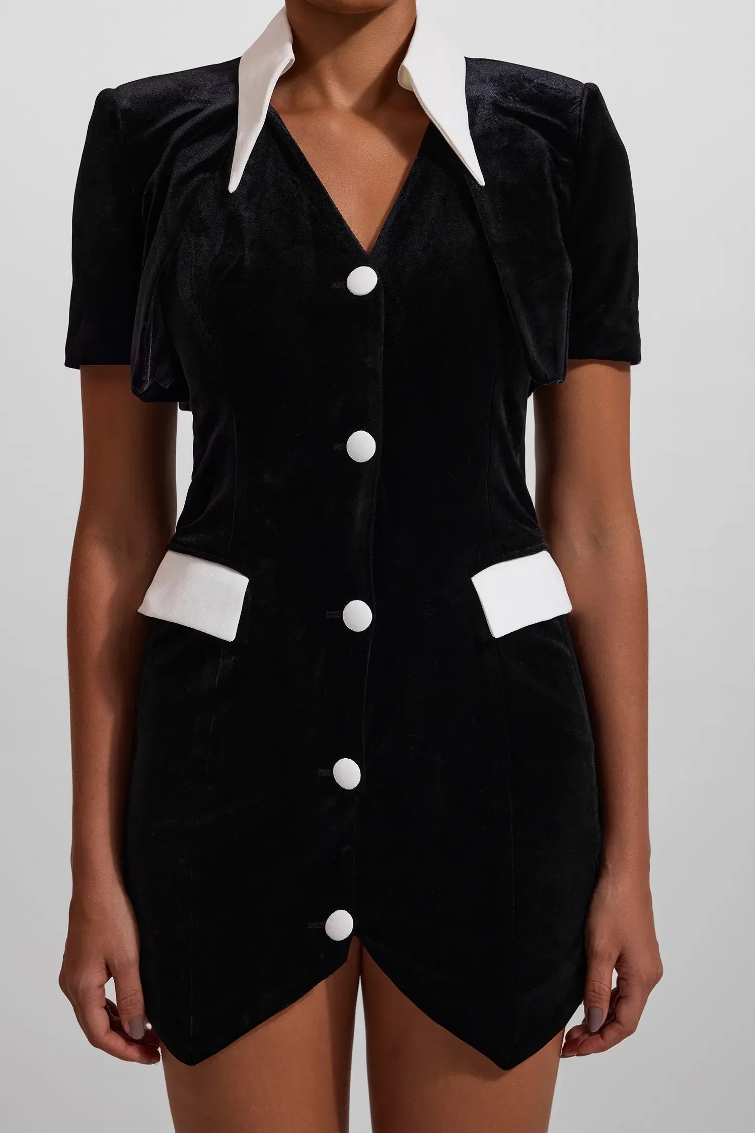 Kadife Düğmeli Kısa Kollu Mini Elbise