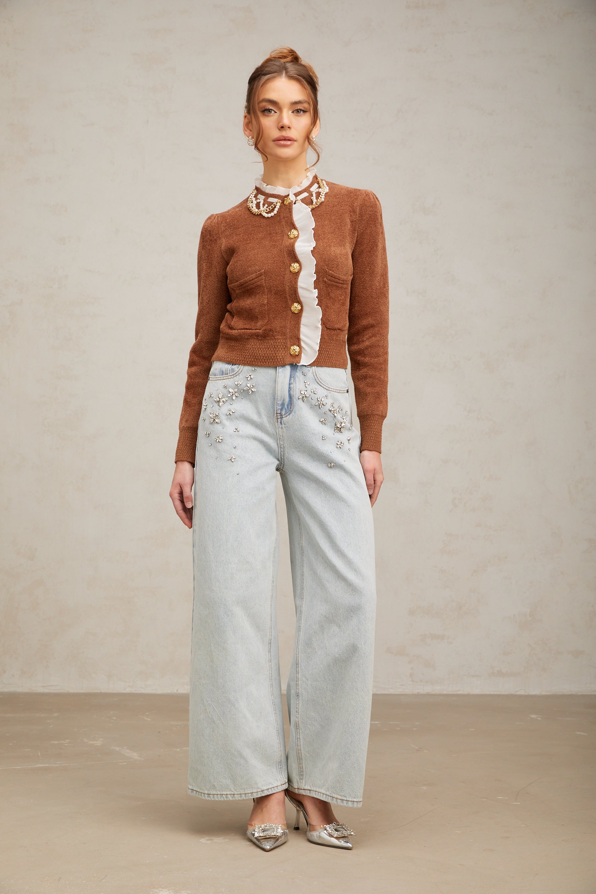 Taş İşlemeli Fırfırlı Örgü Hırka