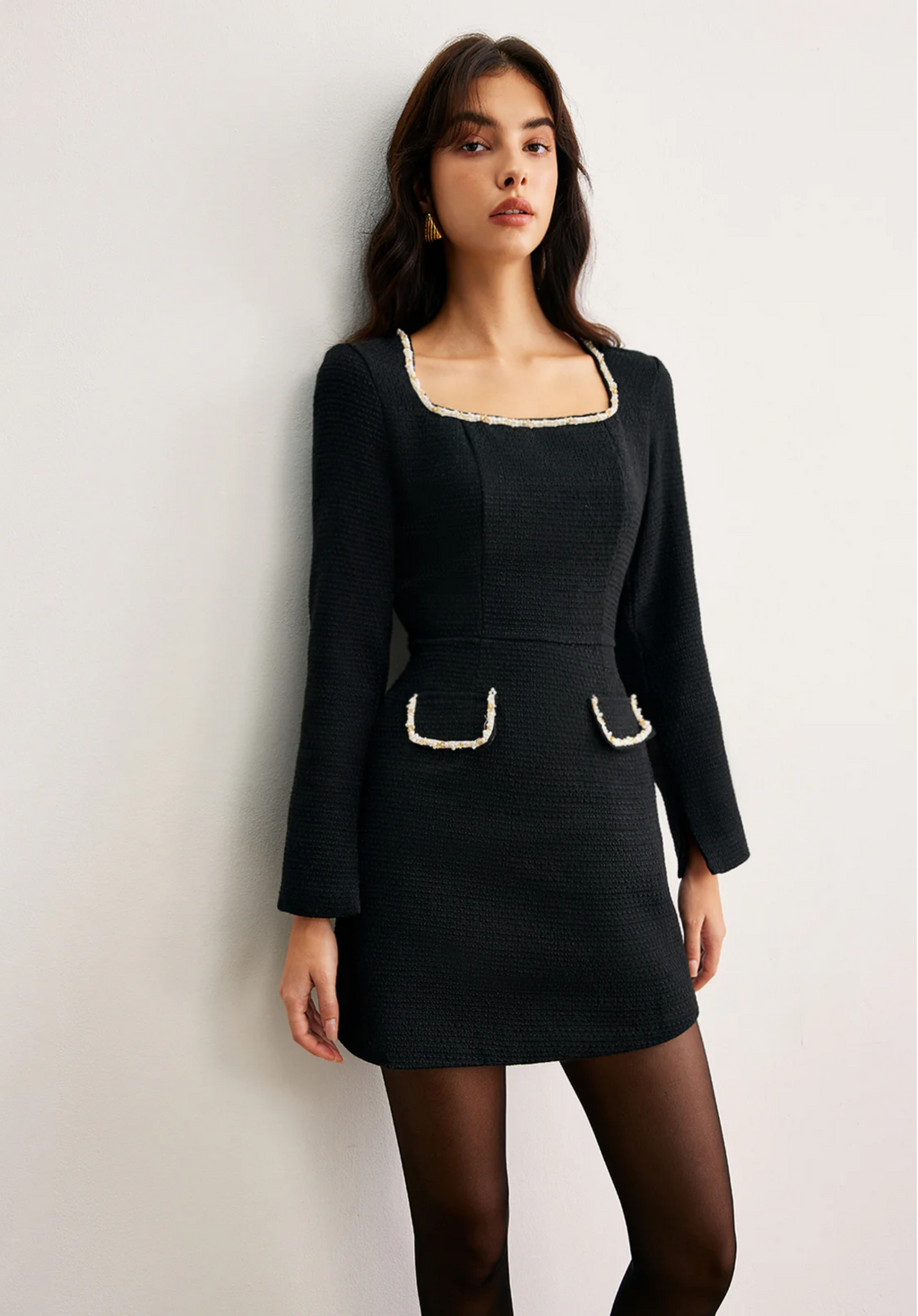 Kare Yaka Cepli Mini Elbise – Siyah