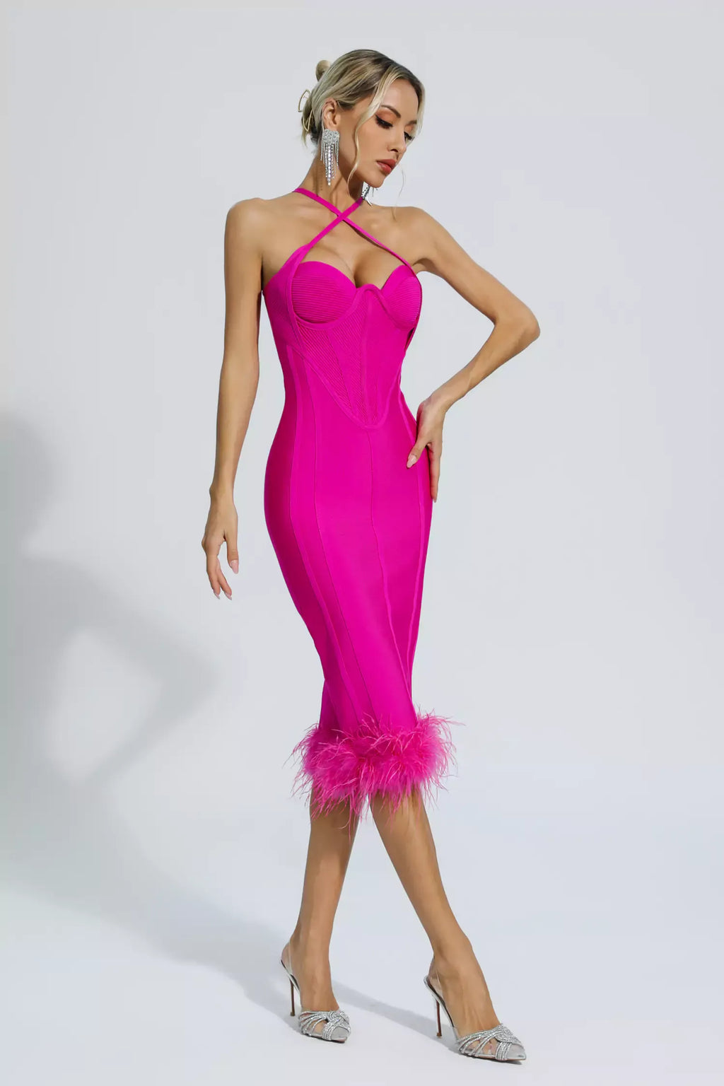 Aleah Pembe Boyundan Bağlamalı Bandaj Midi Elbise