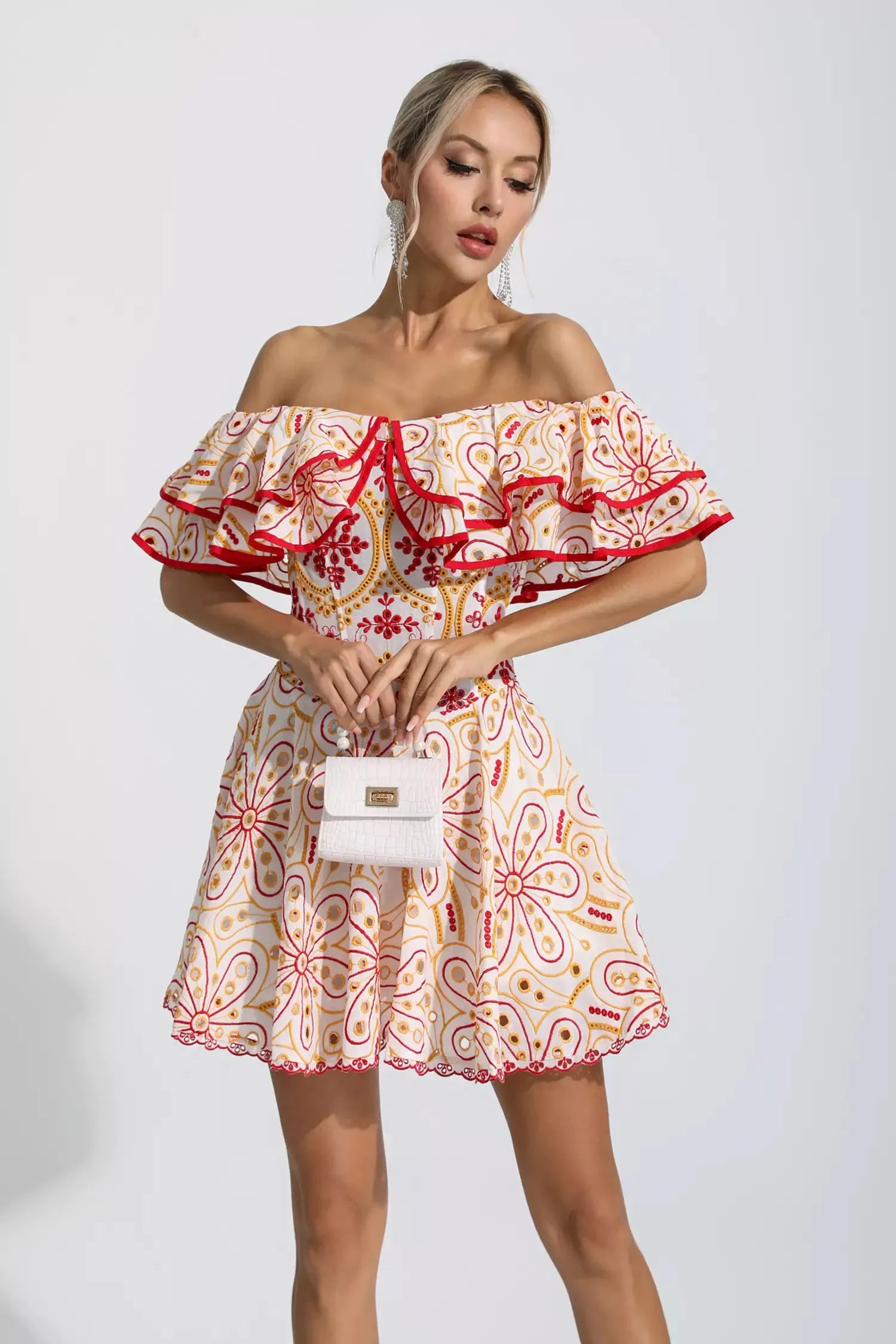 Amora Kırmızı Kesikli Fırfırlı Mini Elbise