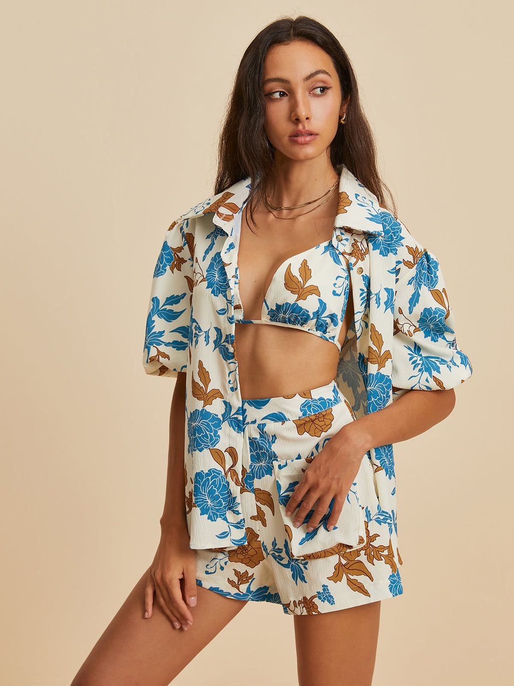 Çiçek Desenli Yumuşak Dokulu Şortlu Oversize Gömlek – Ekru