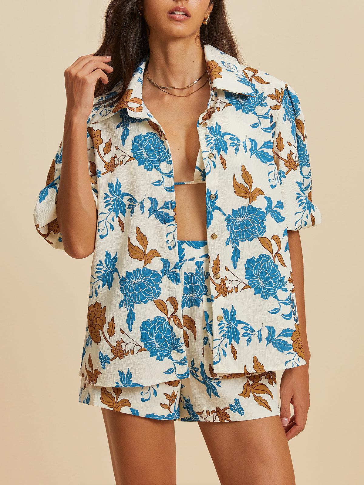 Çiçek Desenli Yumuşak Dokulu Şortlu Oversize Gömlek – Ekru