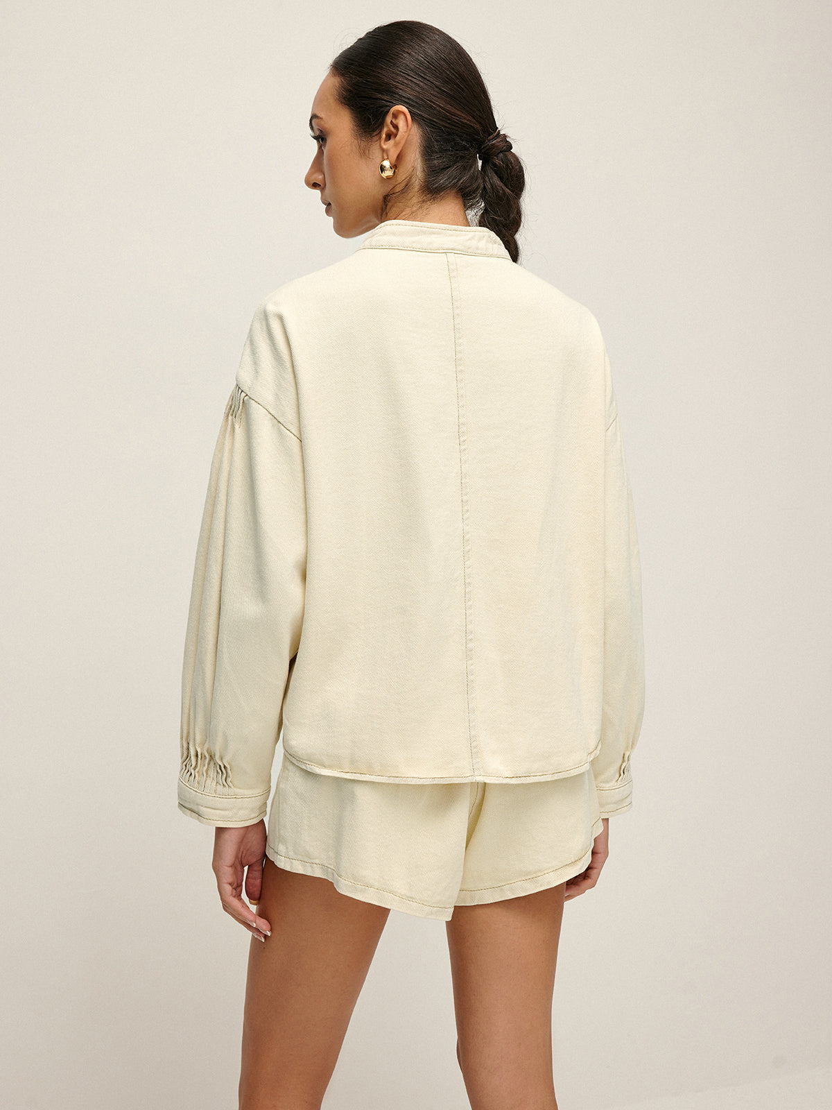 Yüksek Belli Kemerli Relaxed Fit Denim Şort – Bej