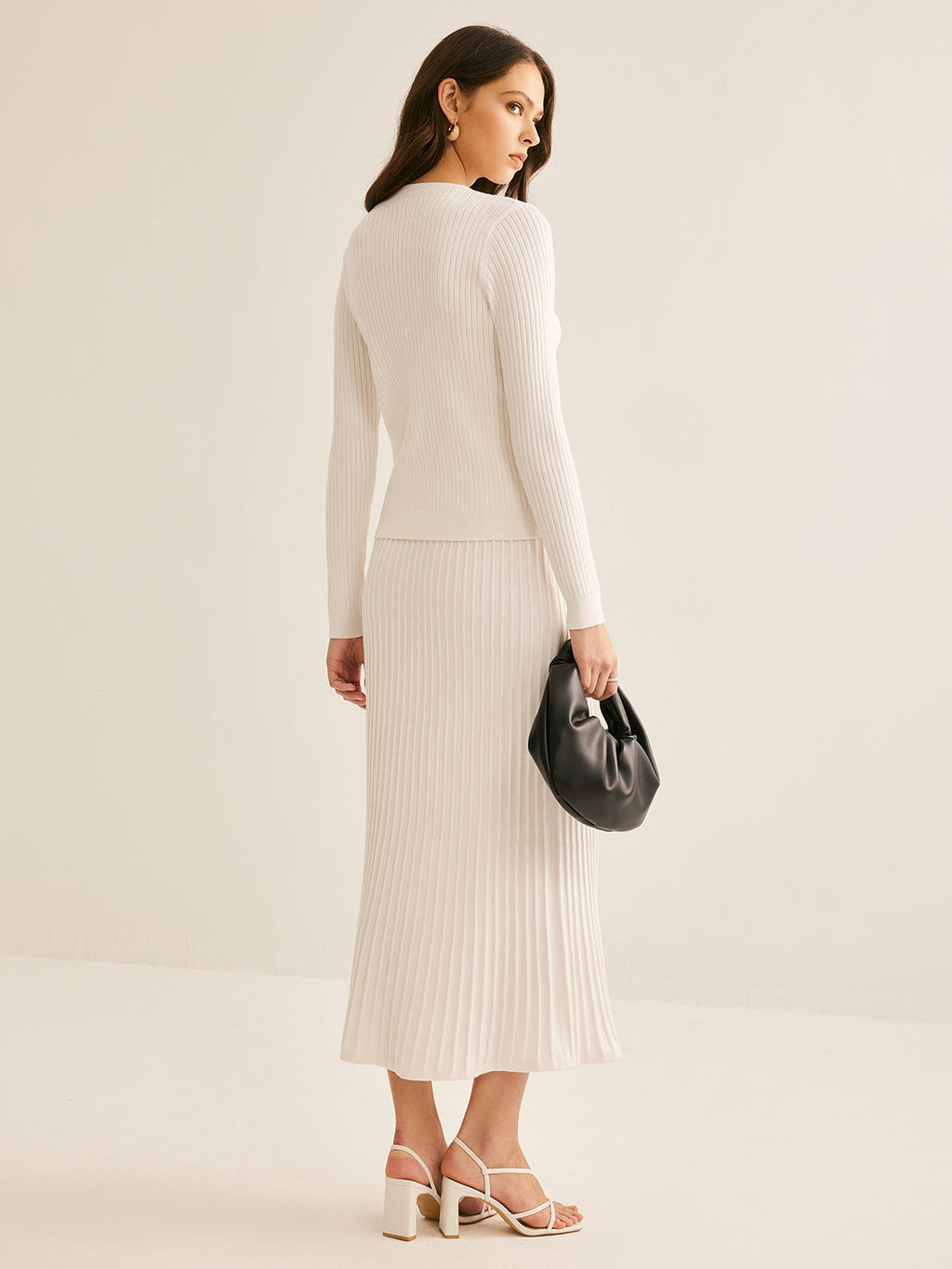 Şık Düğmeli Pileli Kazak Koordinatları