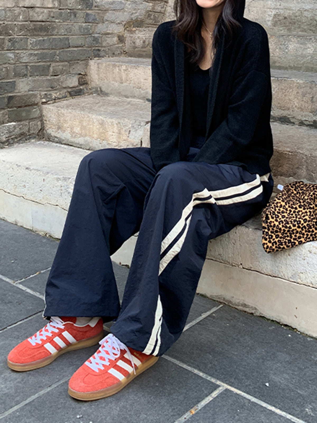 Kontrast Yan Kesim Bağcıklı Pantolon