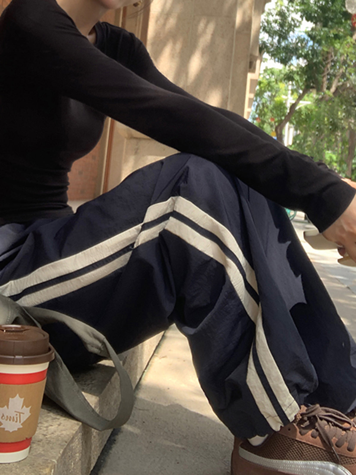 Kontrast Yan Kesim Bağcıklı Pantolon