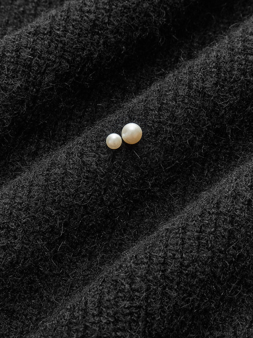 İnci Boncuklu Büzgülü Kazak