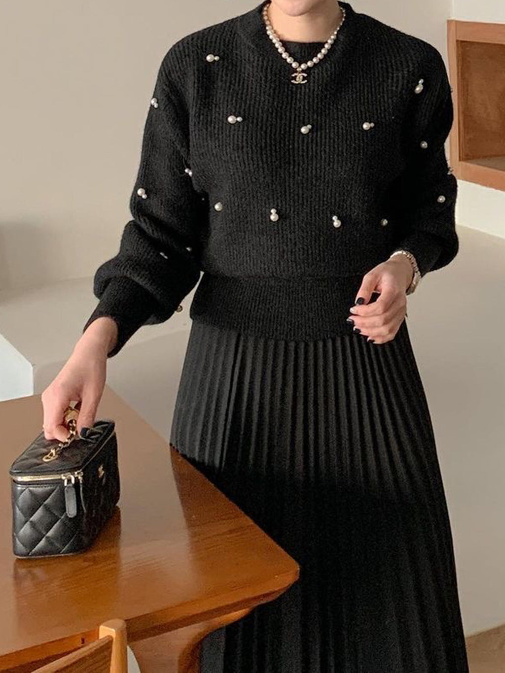 İnci Boncuklu Büzgülü Kazak