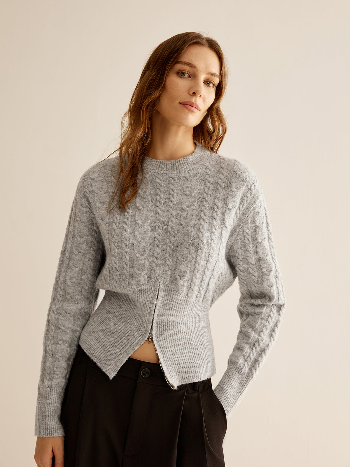 Yuvarlak Yaka Fermuarlı Tasarım Kazak