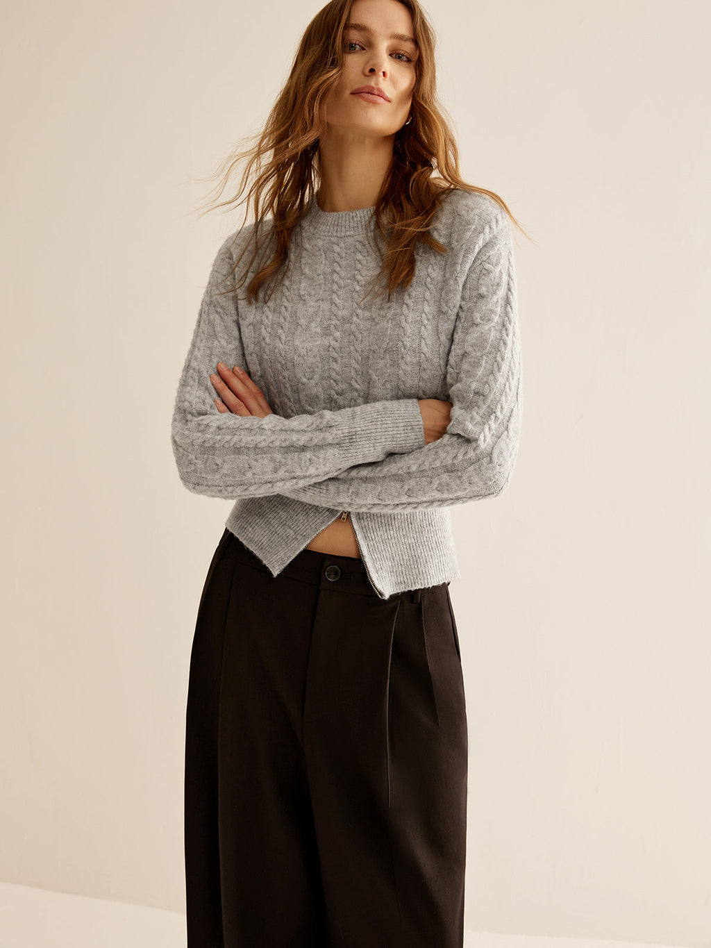 Yuvarlak Yaka Fermuarlı Tasarım Kazak