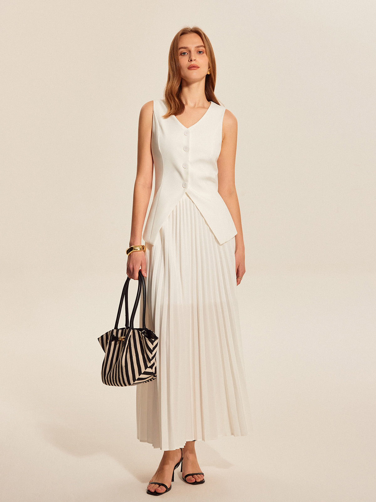 Düğmeli Yelek Pileli Etek Takımı