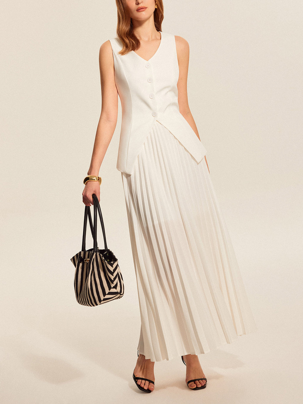 Düğmeli Yelek Pileli Etek Takımı