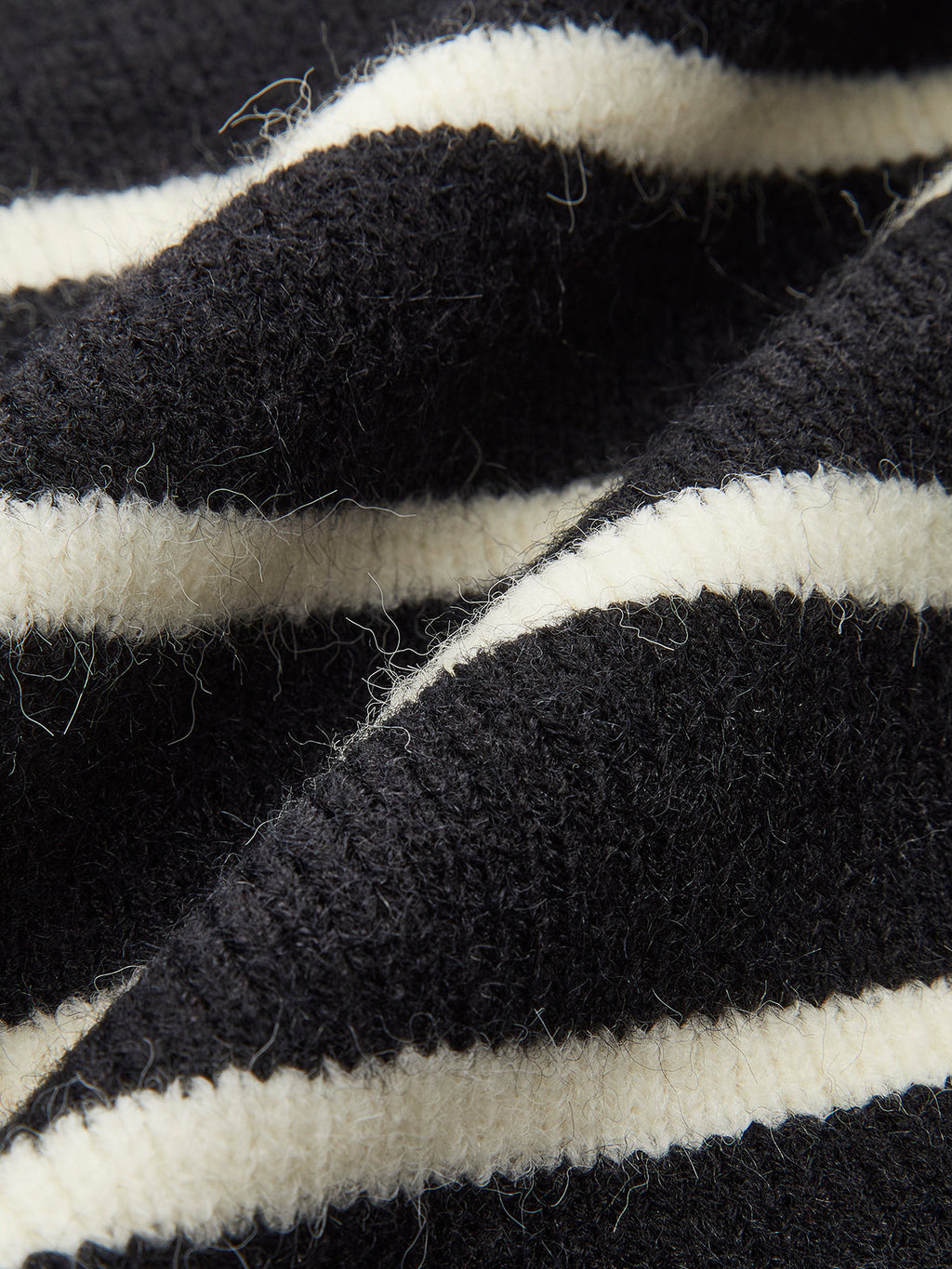 Sırtı Fiyonk Detaylı Çizgili Kazak Yelek