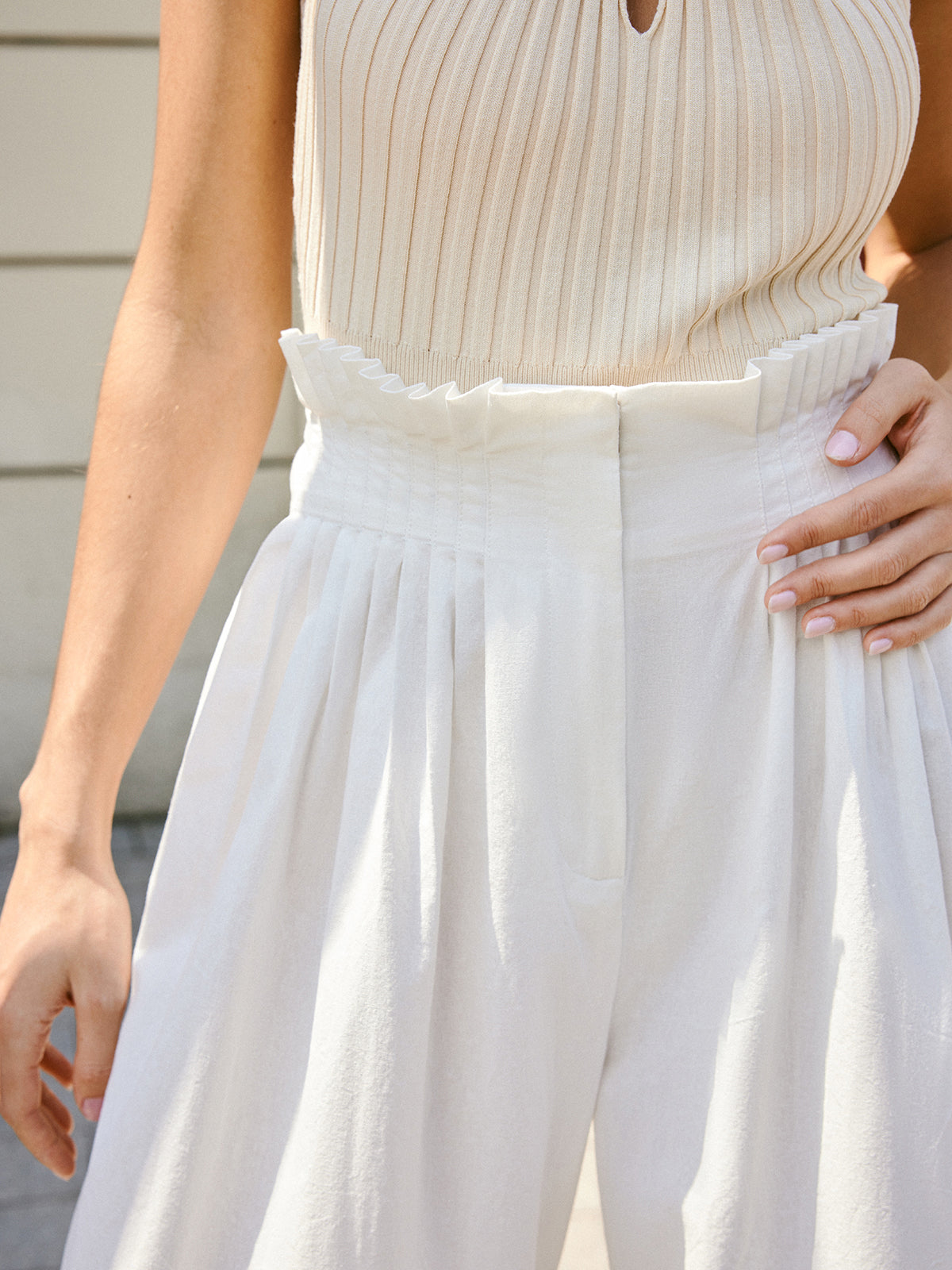 Yarı Şeffaf Pileli Orta Bel Pantolon