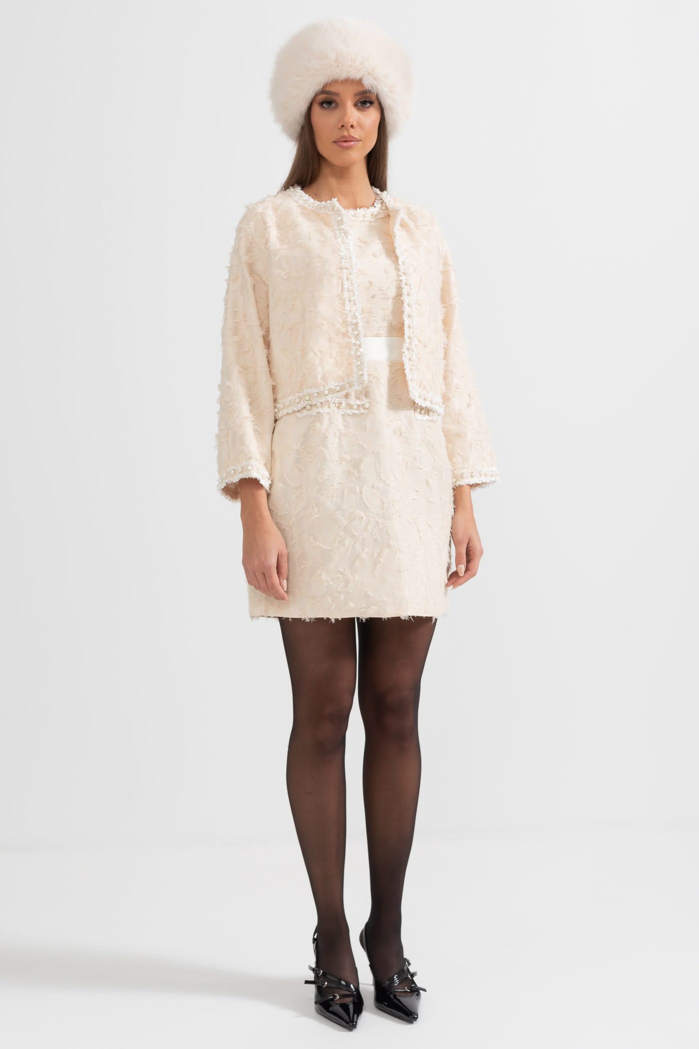 Tüy Desenli İnci Detaylı İki Parçalı Takım - Fildişi