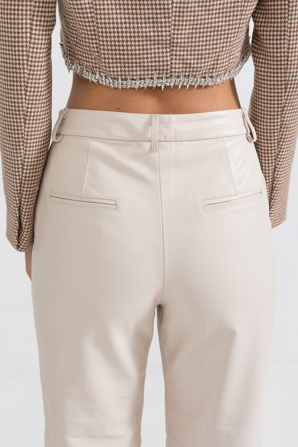 Dekoratif Dikişli Deri Düz Paça Pantolon - Beyaz