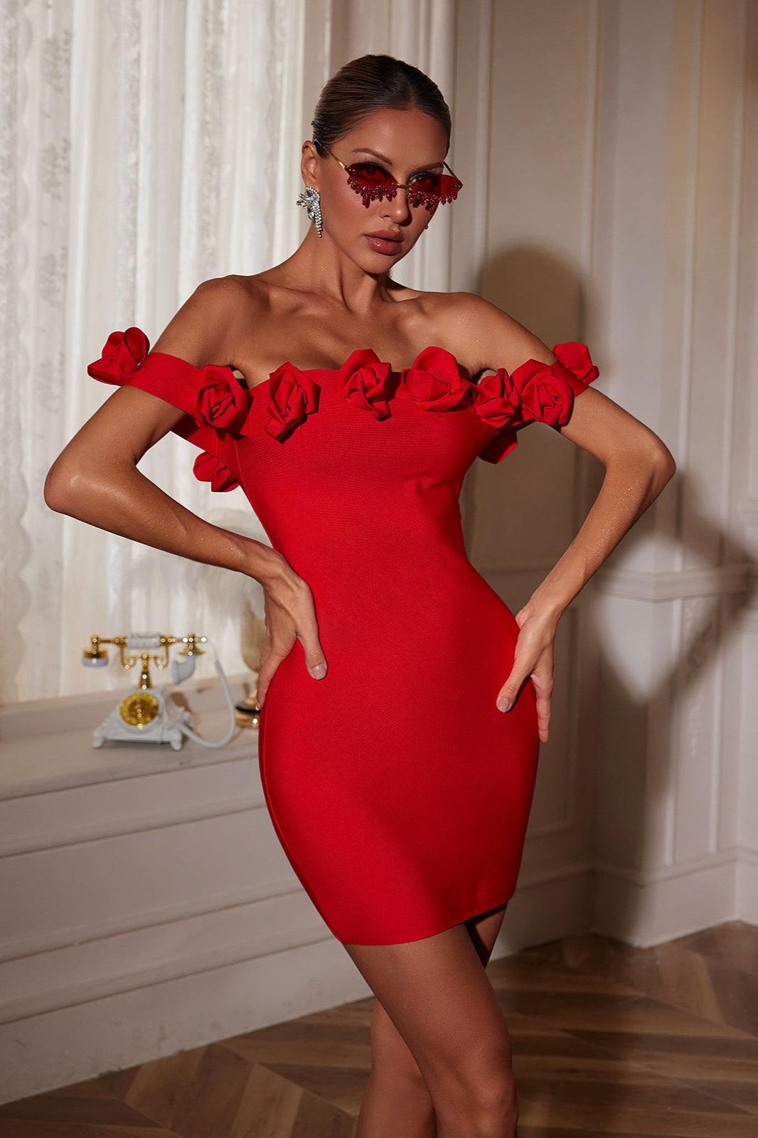 Jester Düşük Omuz Çiçek Bandaj Mini Elbise