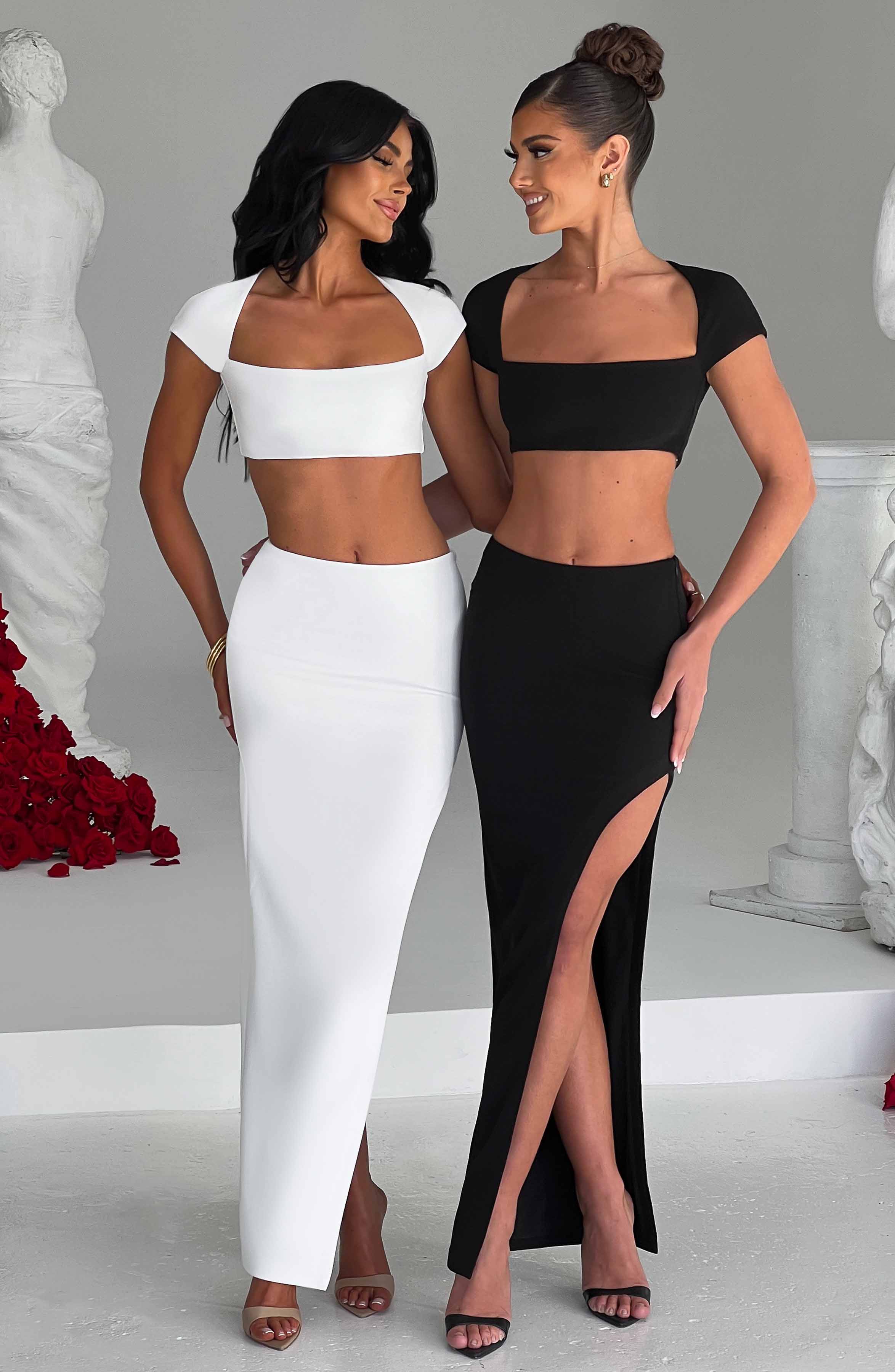 Yüksek Yırtmaçlı Dar Kesim Uzun Etek – Siyah