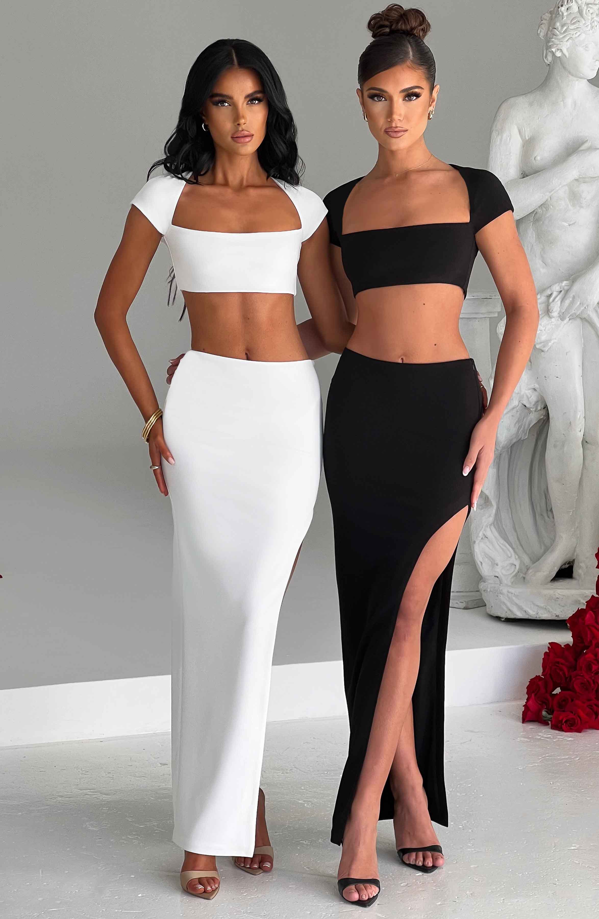 Dikdörtgen Yaka Kısa Kollu Crop Top – Siyah