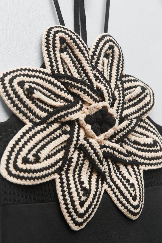 Alda Çiçek Tığ İşi Boyundan Bağlı Mini Elbise