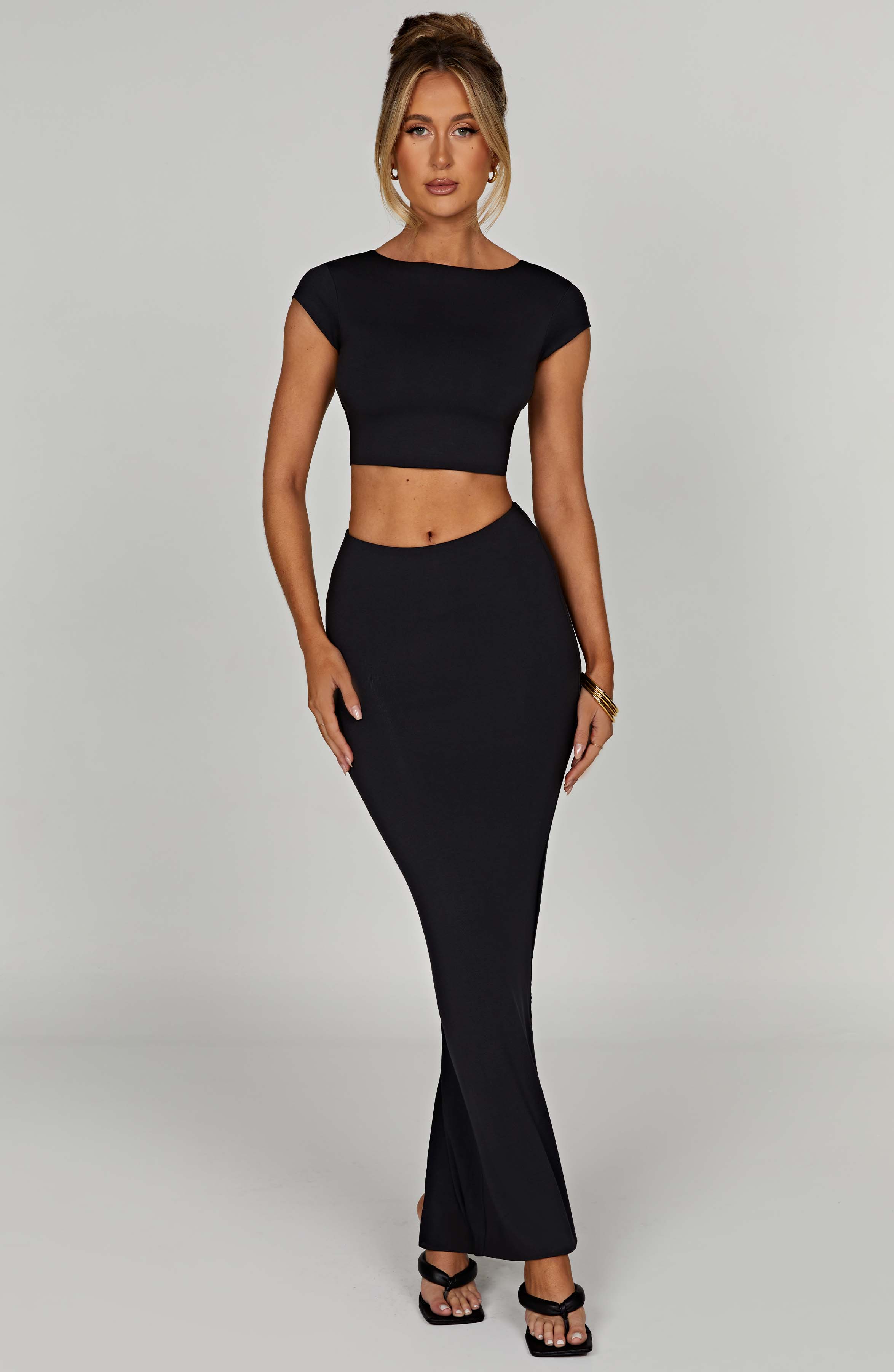 Kısa Kollu Basic Crop Top – Siyah