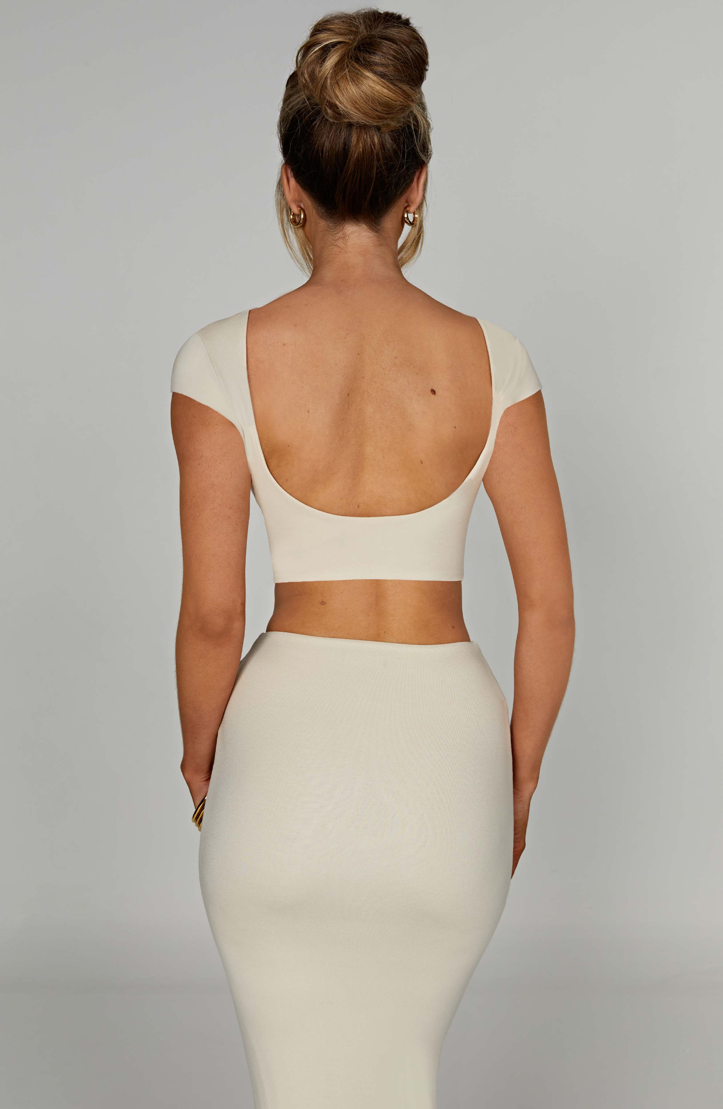 Kısa Kollu Fitilli Crop Top – Ekru