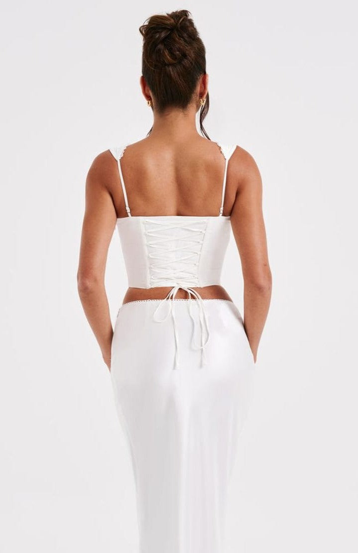 Dantel Detaylı Korsajlı Crop Top – Beyaz