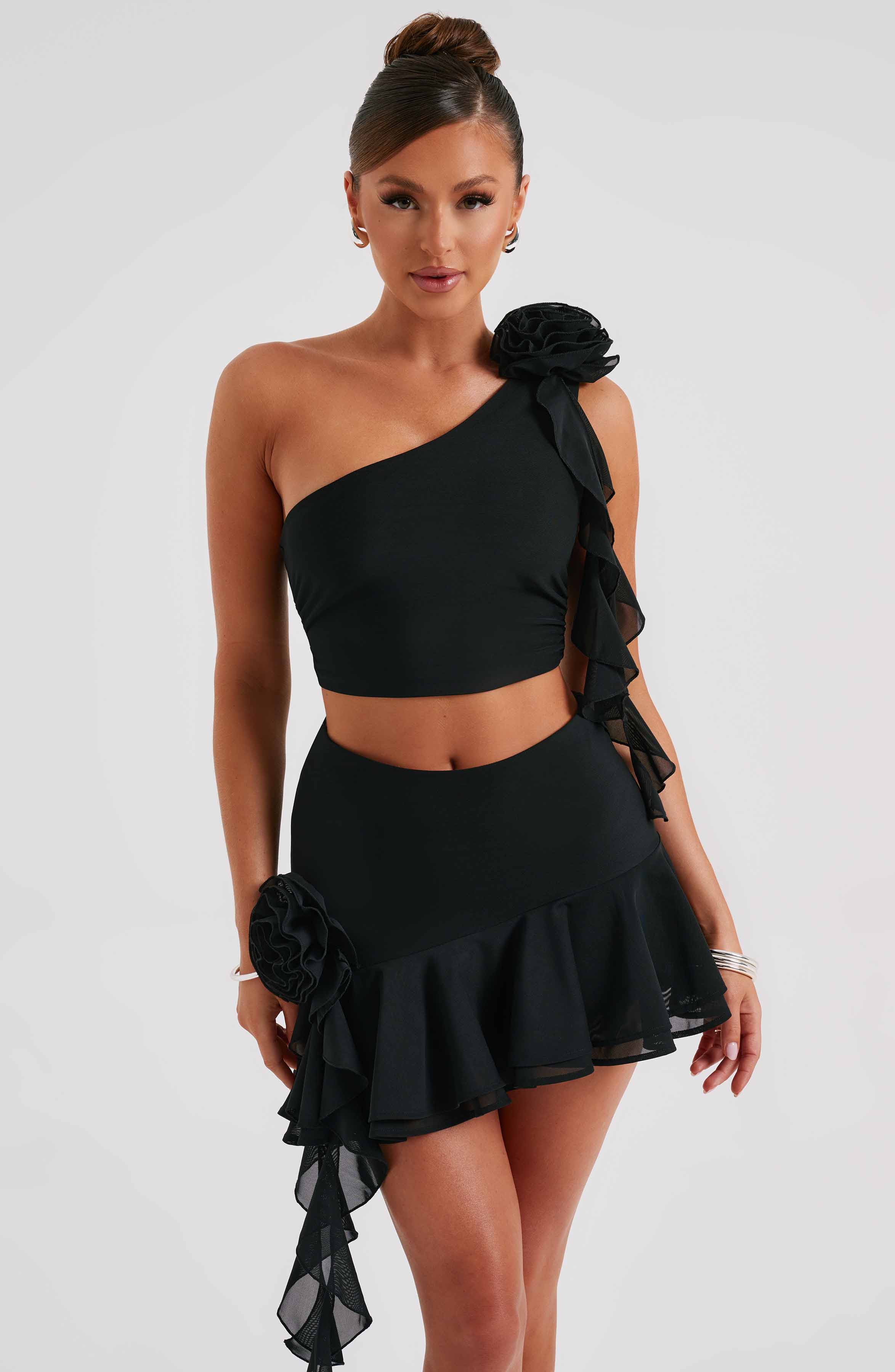 Tek Omuzlu Volan Detaylı Crop Top – Siyah