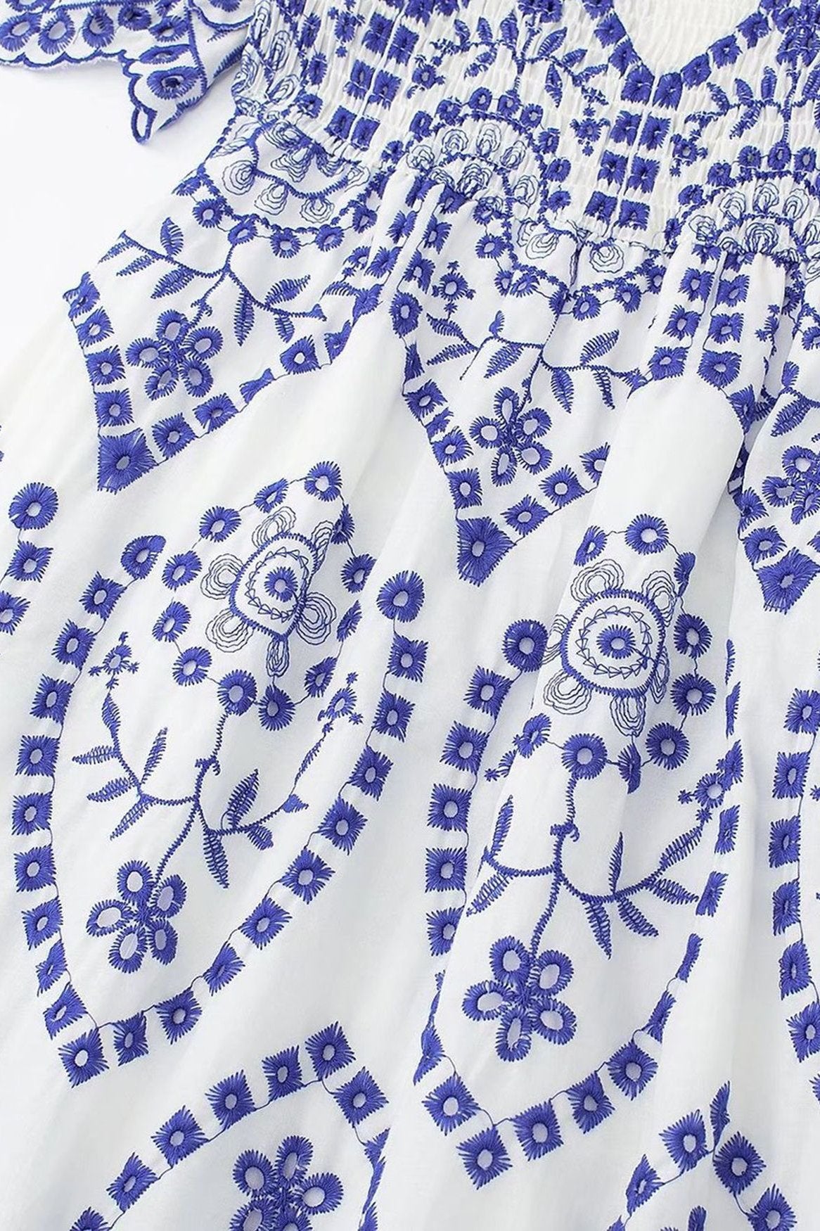 Della Nakış Dantel Fırfır Büzgülü Midi Elbise