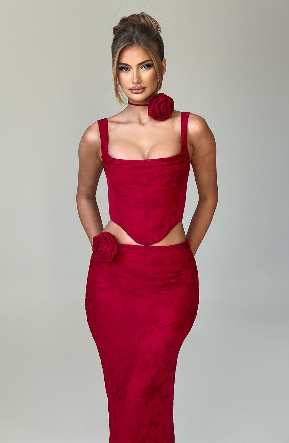 Korse Detaylı Dökümlü Jakarlı Üst – Bordo