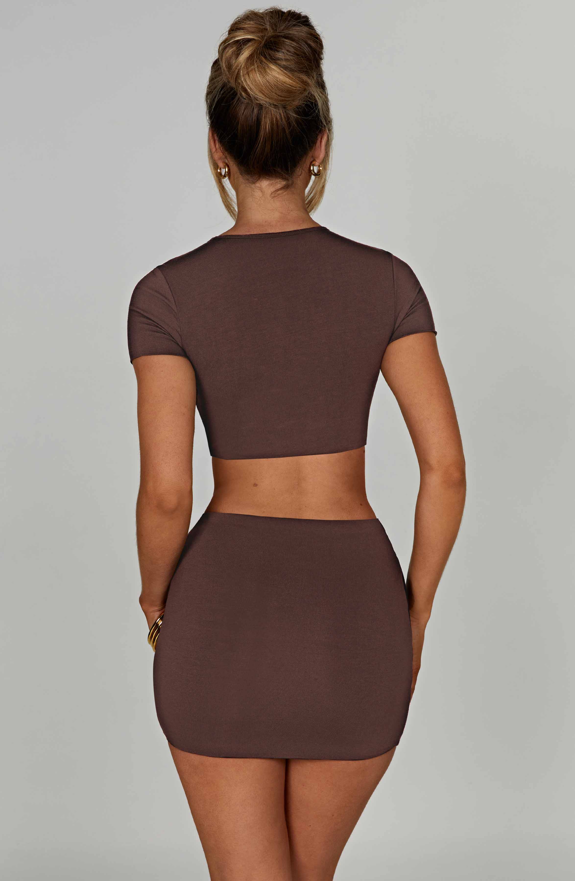 Kısa Kollu Crop Top – Kahve