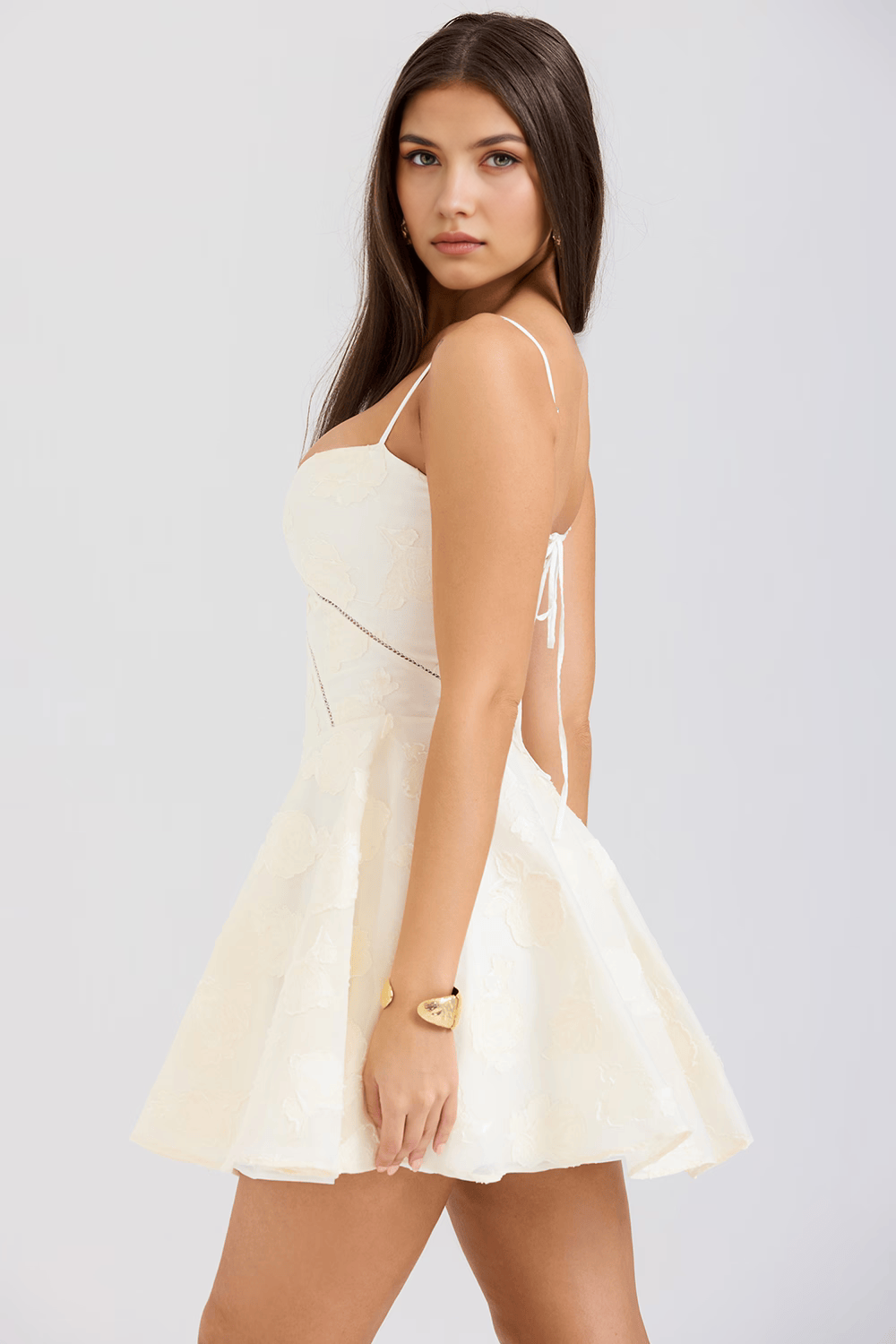 İnce Askılı Dantel Detaylı Mini Elbise