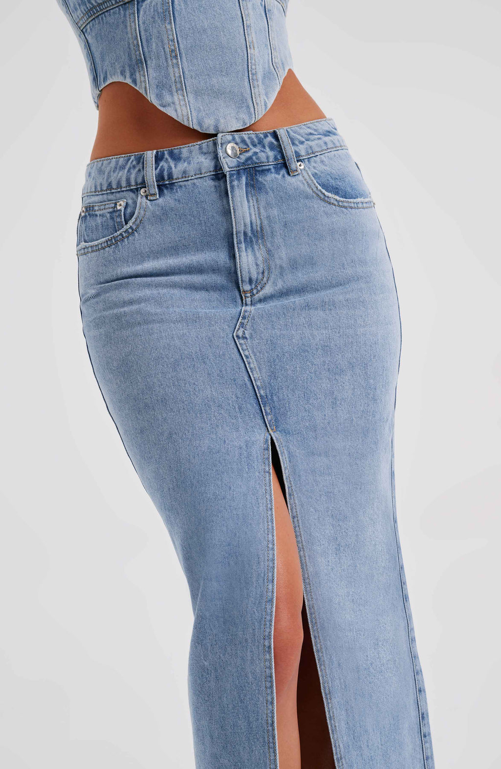 Yüksek Bel Yırtmaçlı Midi Kalem Etek – Açık Mavi