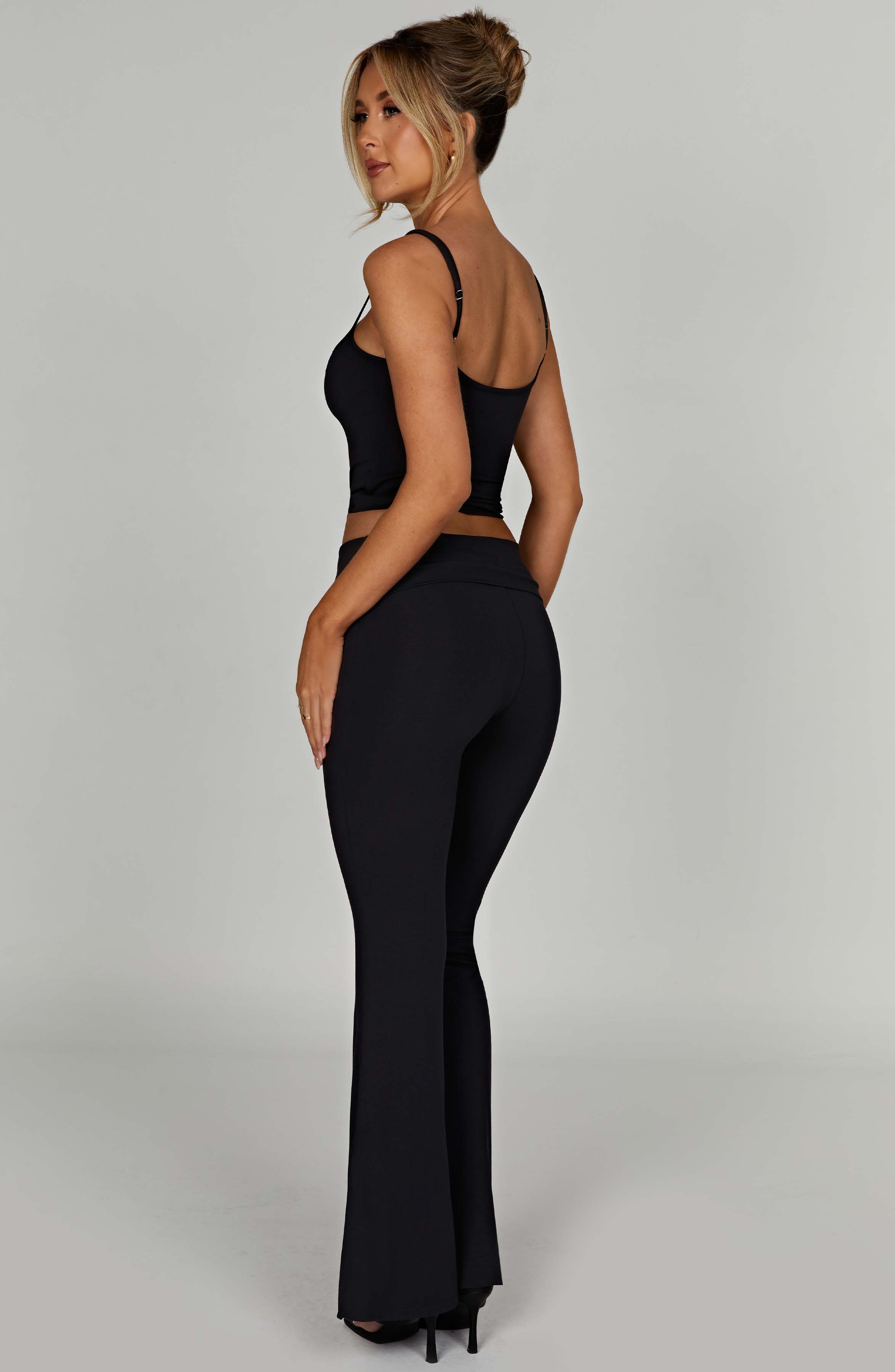 Yüksek Bel İspanyol Paça Bantlı Pantolon – Siyah