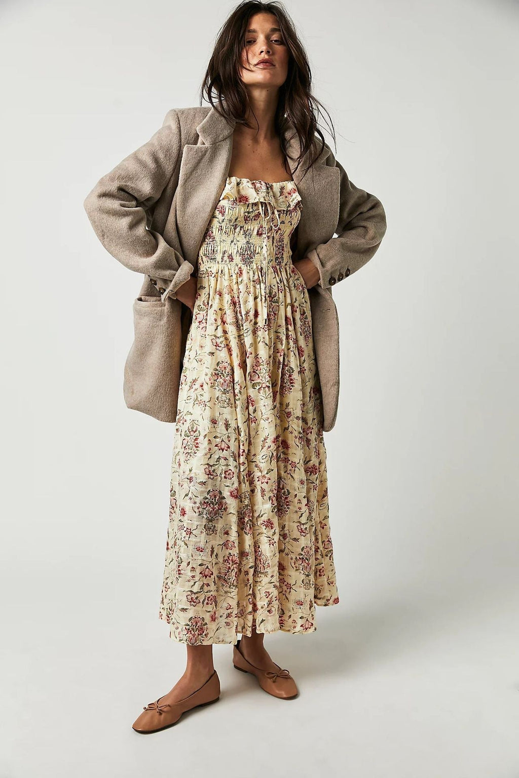 İris Baskılı Büzgülü Korsajlı Fırfırlı Midi Elbise