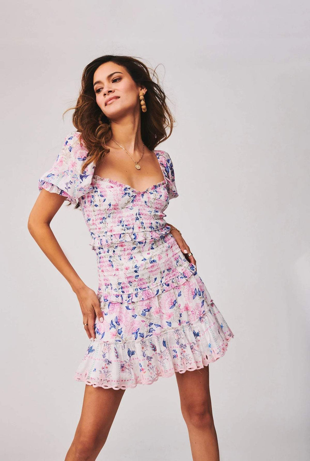 Judith Baskılı Fırfırlı Büzgülü Katlı Mini Elbise