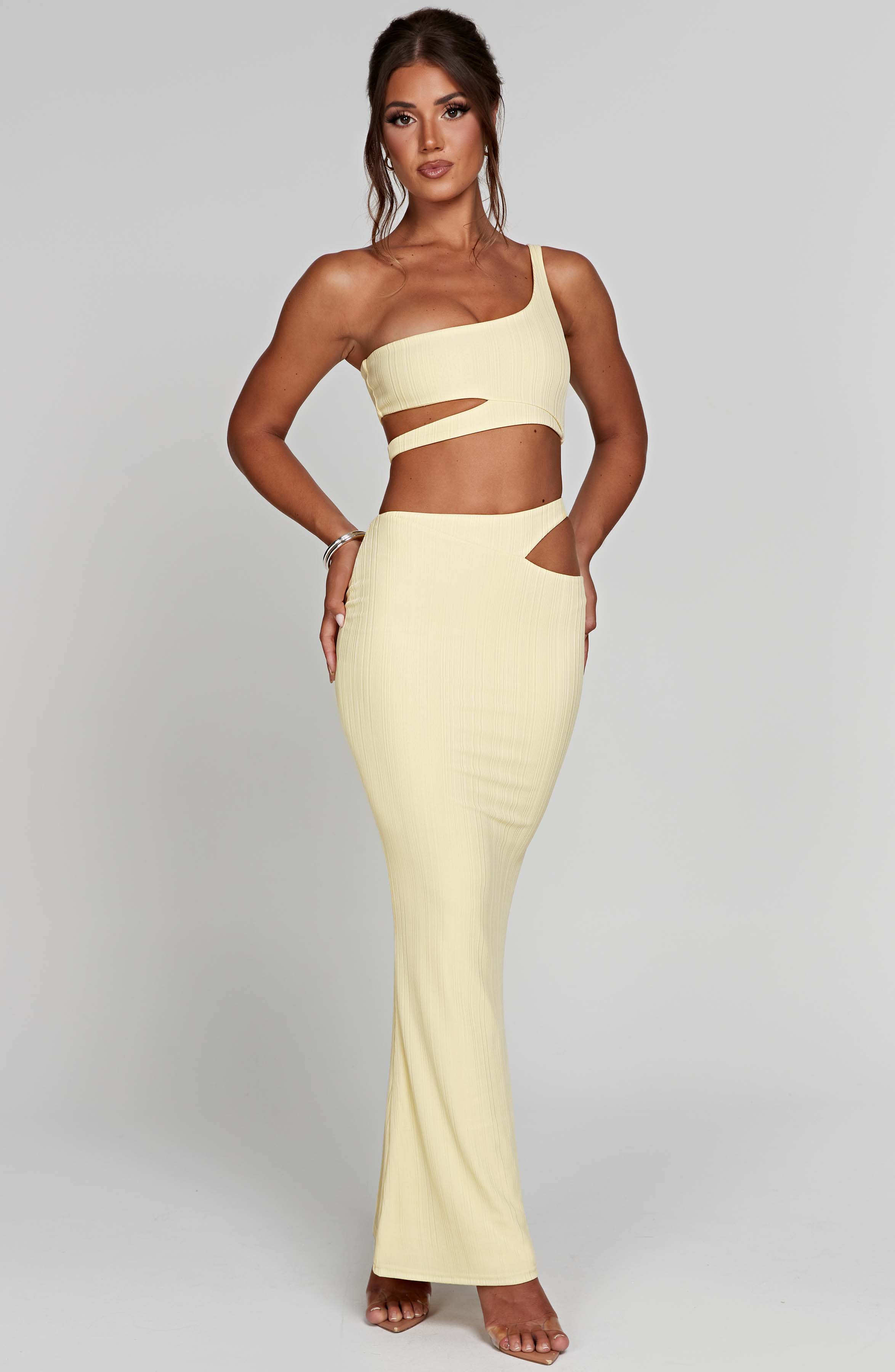 Tek Omuzlu Asimetrik Kesim Crop Top – Sarı