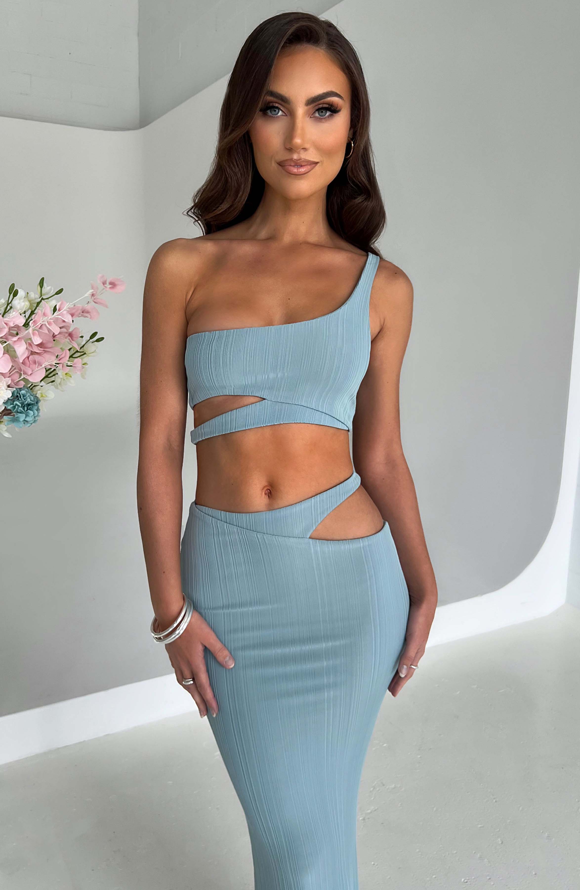 Asimetrik Kesim Detaylı Crop Top – Mavi