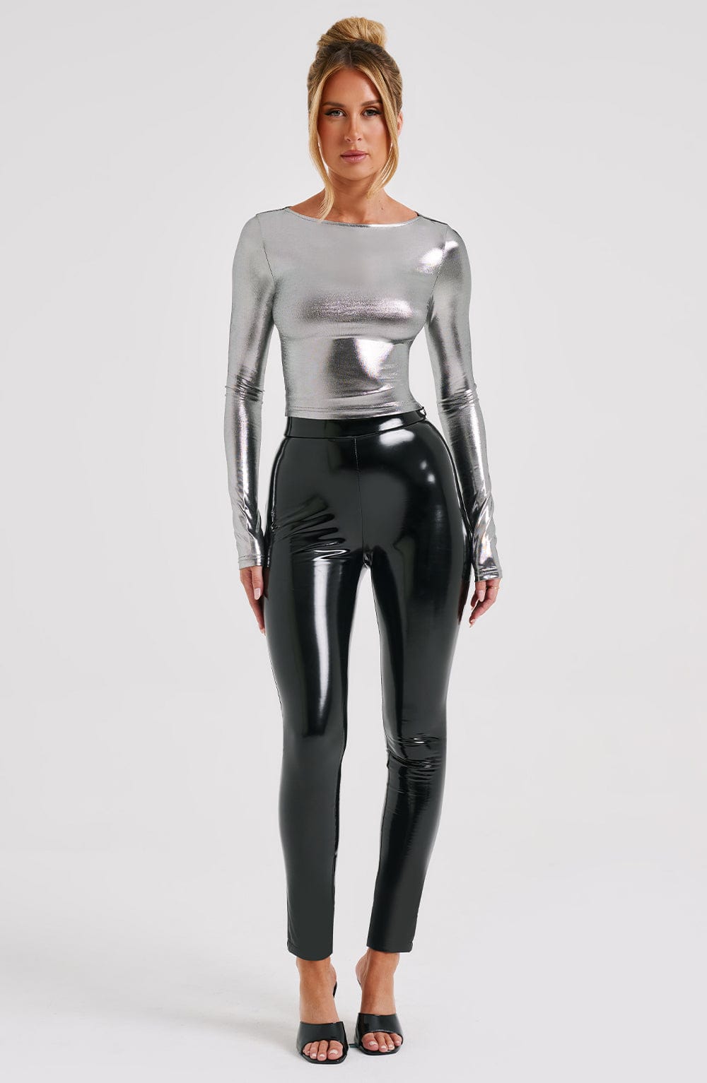 Uzun Kollu Parlak Saten Crop Bluz – Gümüş