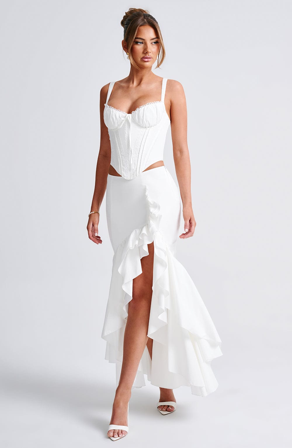 Volan Detaylı Yırtmaçlı Kalem Etek – Beyaz