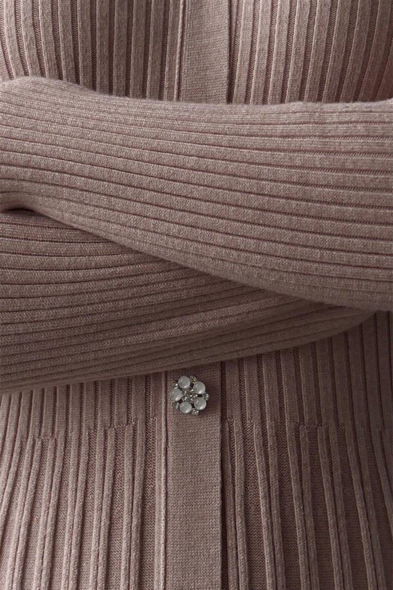 Lillian V Yaka Çizgili Triko Midi Elbise