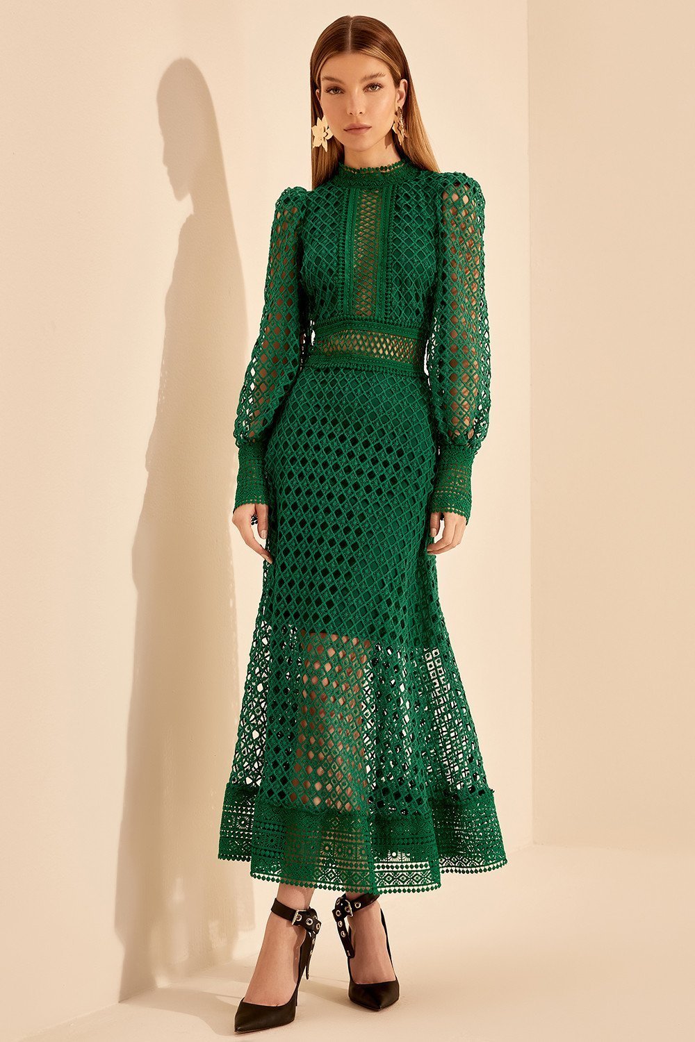 Liz İşlemeli Dantel İçi Boş Midi Elbise