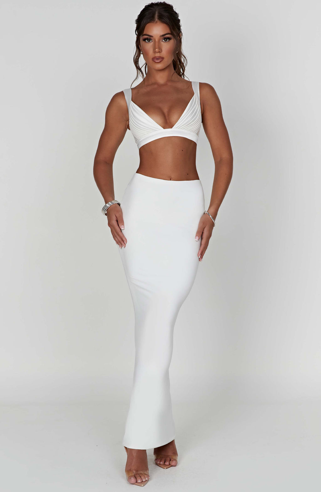 Drapeli Fiyonk Detaylı Atlet – Beyaz